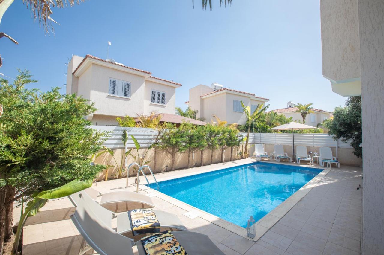George'S Lux Villa 普罗塔拉斯 外观 照片