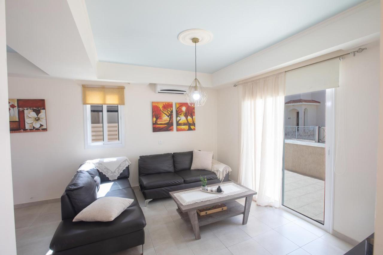 George'S Lux Villa 普罗塔拉斯 外观 照片