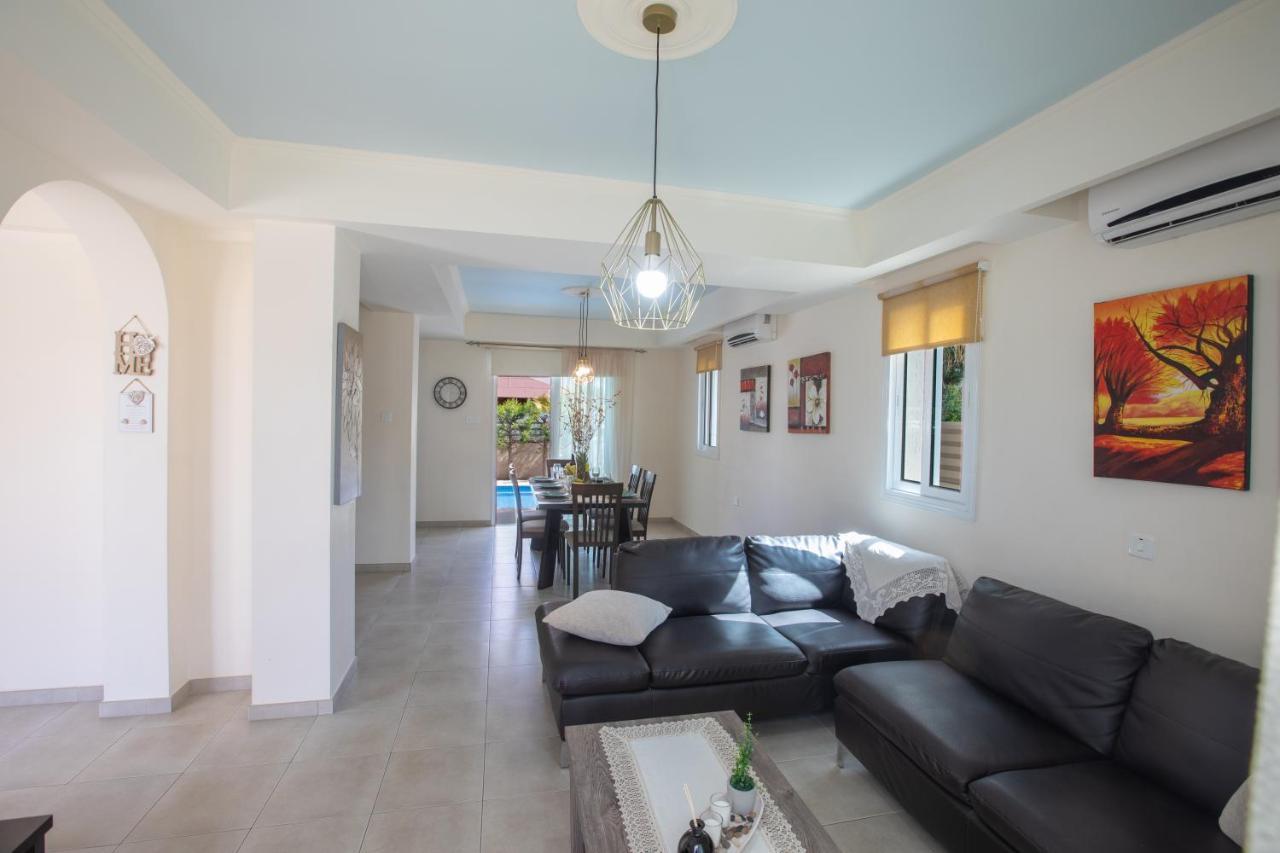 George'S Lux Villa 普罗塔拉斯 外观 照片